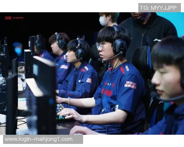 电竞比分赛后复盘JDG与BLG的战术灵活性与应变能力分析